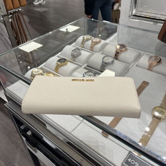 MICHAEL KORS Jet Set Travel Large Saffiano Leather Quarter-Zip Wallet 35T6GTVE3L - Picture 4 of 10